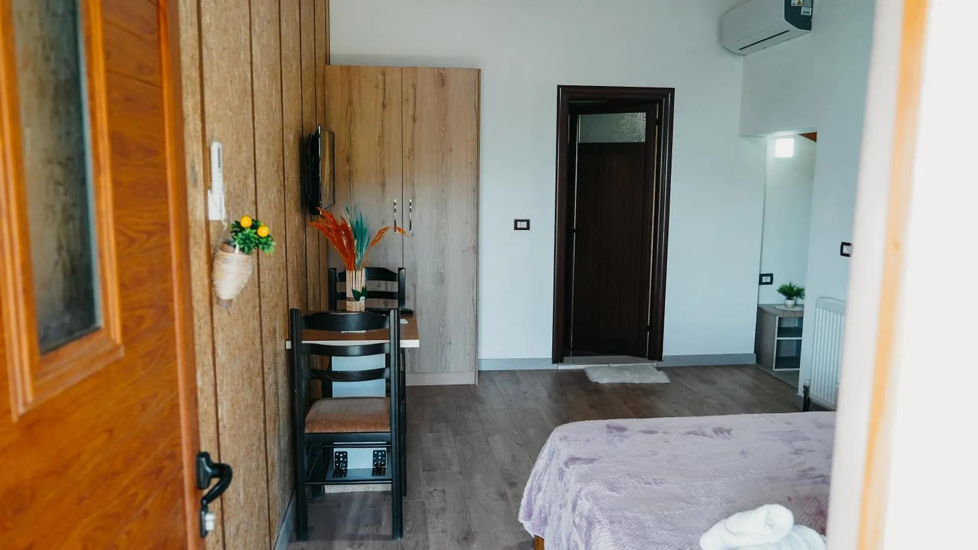Bujtina Anlu Hotel Nepravishte Albanien